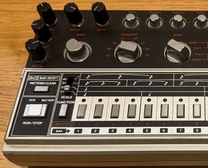 Roland-TR-608 